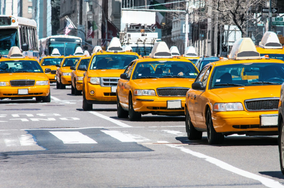 Сравниваем сервисы по вызову такси онлайн